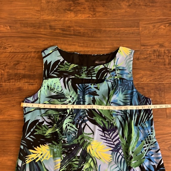 Connected Apparel Plus-Sized Sleeveless Tropical Midi Dress, Sz. 24. - Picture 11 of 12